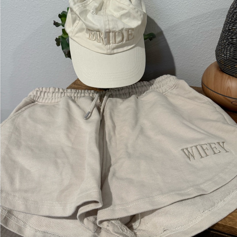Six Stories Bride and Wifey Cream Set